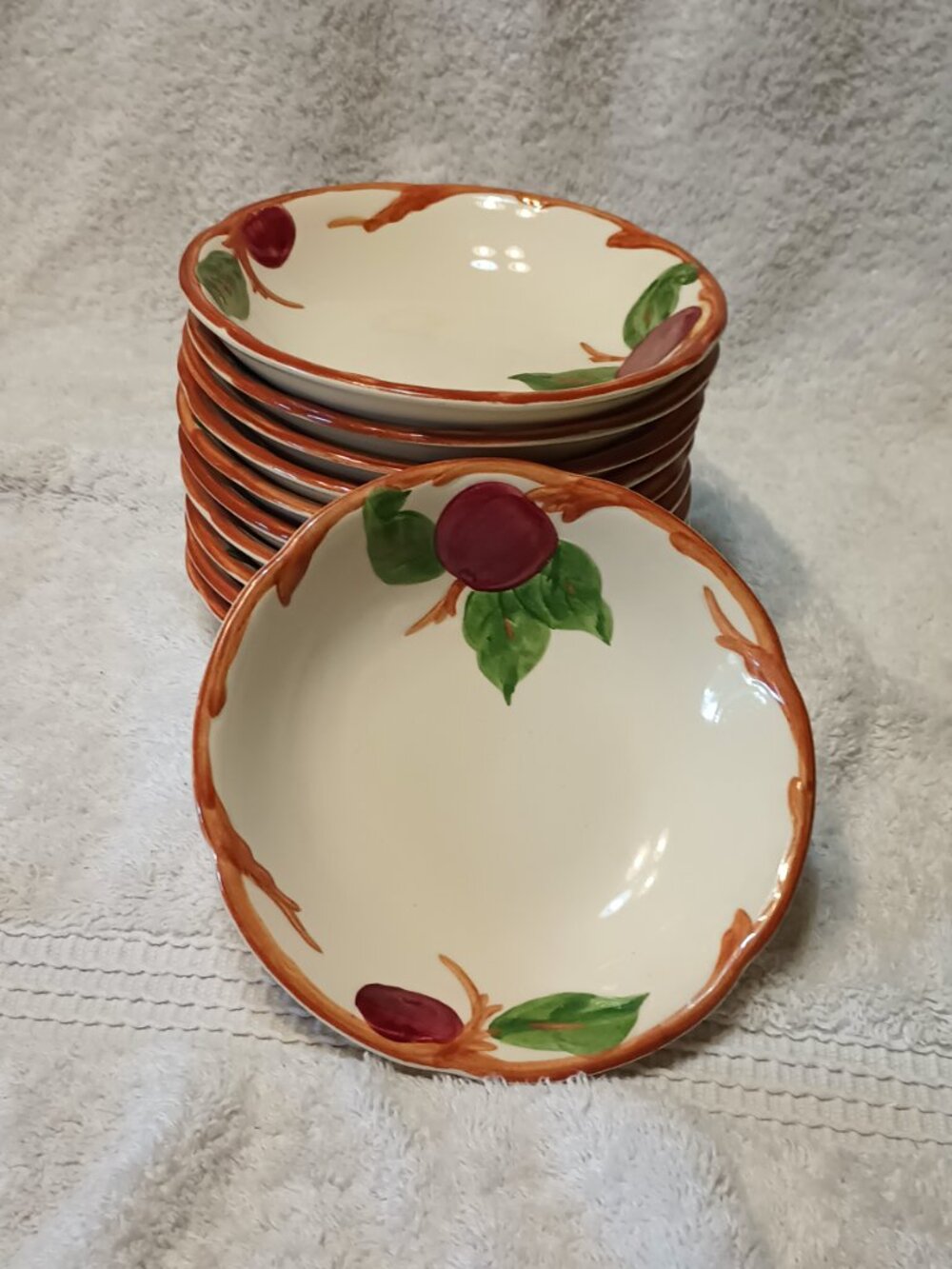 Franciscan Apple Pattern Small Dessert/Fruit Bowl 5.5"